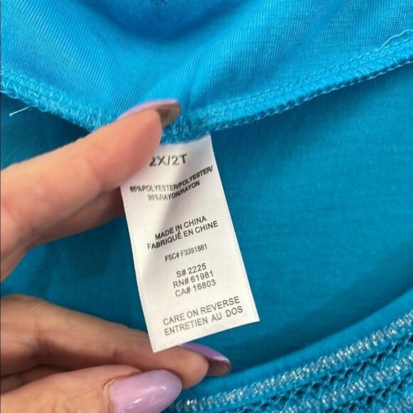 Blue Sleeveless Women's Top - Picture 3 of 3